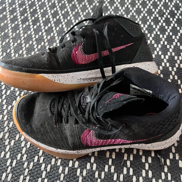 Nike Kobe A D Mid - Picture 2 of 3